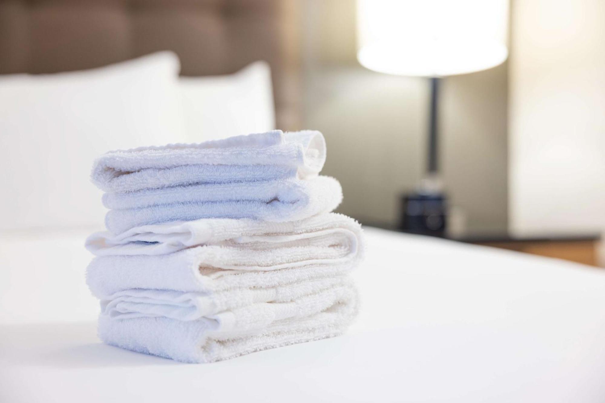 Drury Inn & Suites Columbia Stadium Boulevard Buitenkant foto