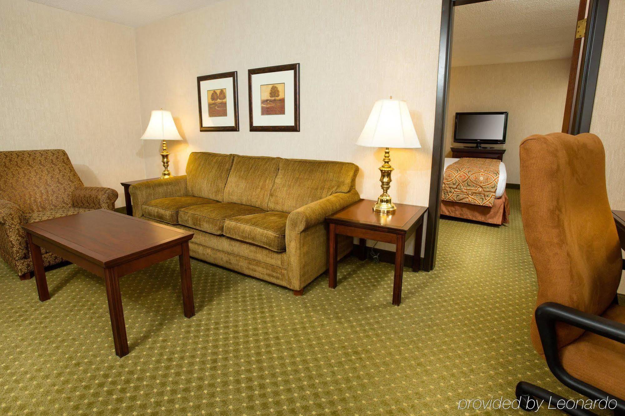 Drury Inn & Suites Columbia Stadium Boulevard Buitenkant foto